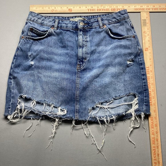 Topshop Dresses & Skirts - Topshop MOTO Distressed Denim Mini Skirt Womens Size 10 Medium Wash Frayed Hem